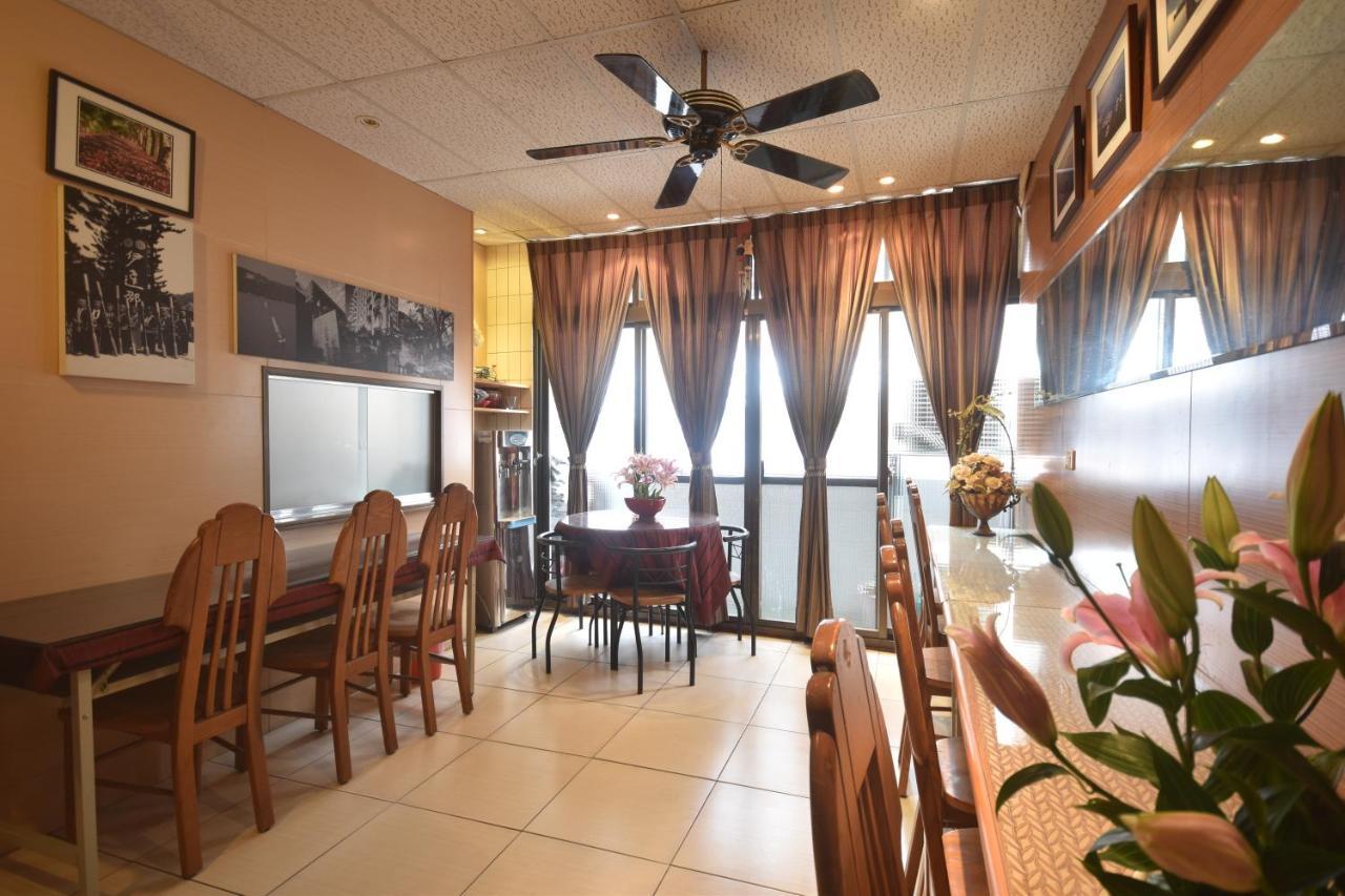 Sun Moon Love Hotel Nantou Esterno foto