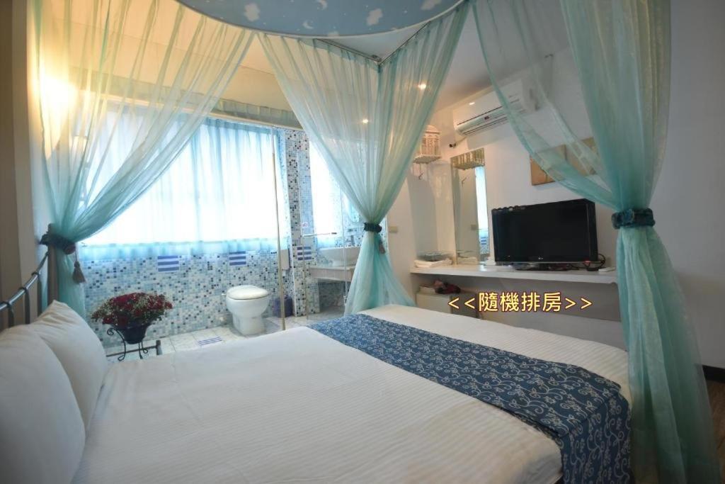 Sun Moon Love Hotel Nantou Esterno foto